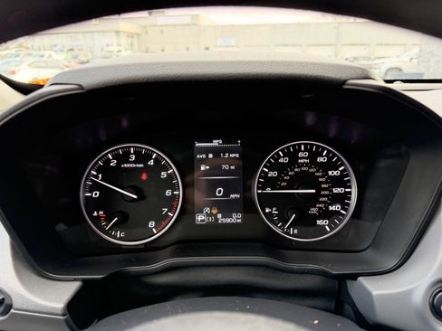 Used 2024 Subaru Crosstrek 2.0i Premium image 17