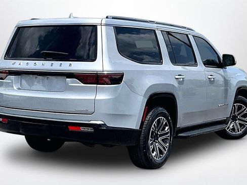 Used 2022 Jeep Wagoneer Series III RWD image 6
