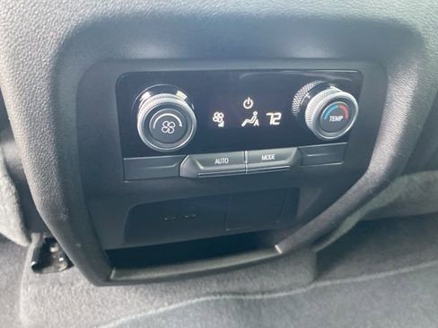 Used 2025 Buick Enclave Sport Touring AWD/4WD image 29