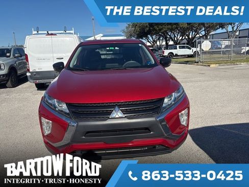 Used 2018 Mitsubishi Eclipse Cross LE image 2