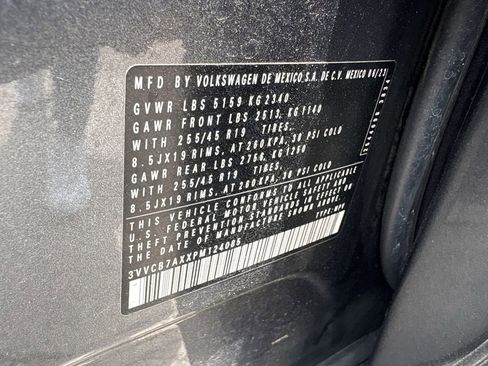 Used 2023 Volkswagen Tiguan SE R-Line FWD image 29