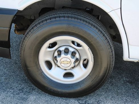 Used 2023 Chevrolet Express 2500 w/ Driver Convenience Package RWD image 5