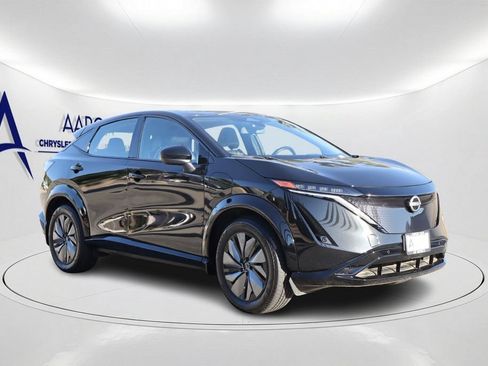 Used 2024 Nissan Ariya AWD image 3