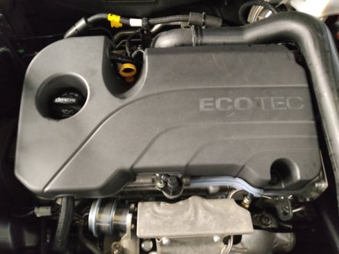 Used 2020 Chevrolet Equinox LS FWD image 30