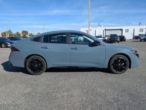 New 2026 Nissan Sentra SR w/ Floor Mat Package FWD image 3