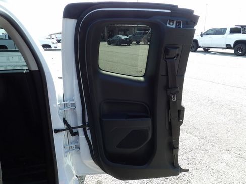 Used 2022 Chevrolet Colorado LT w/ Fleet Safety Package RWD image 27