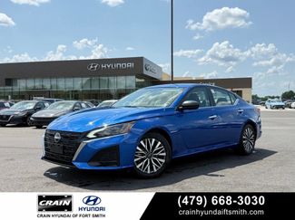 Used 2025 Nissan Altima 2.5 SV FWD video 1