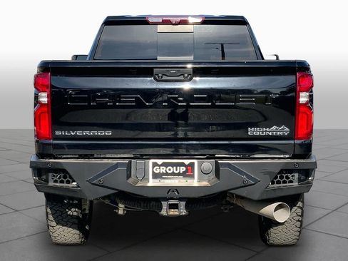 Used 2024 Chevrolet Silverado 2500 High Country w/ Technology Package AWD/4WD image 5