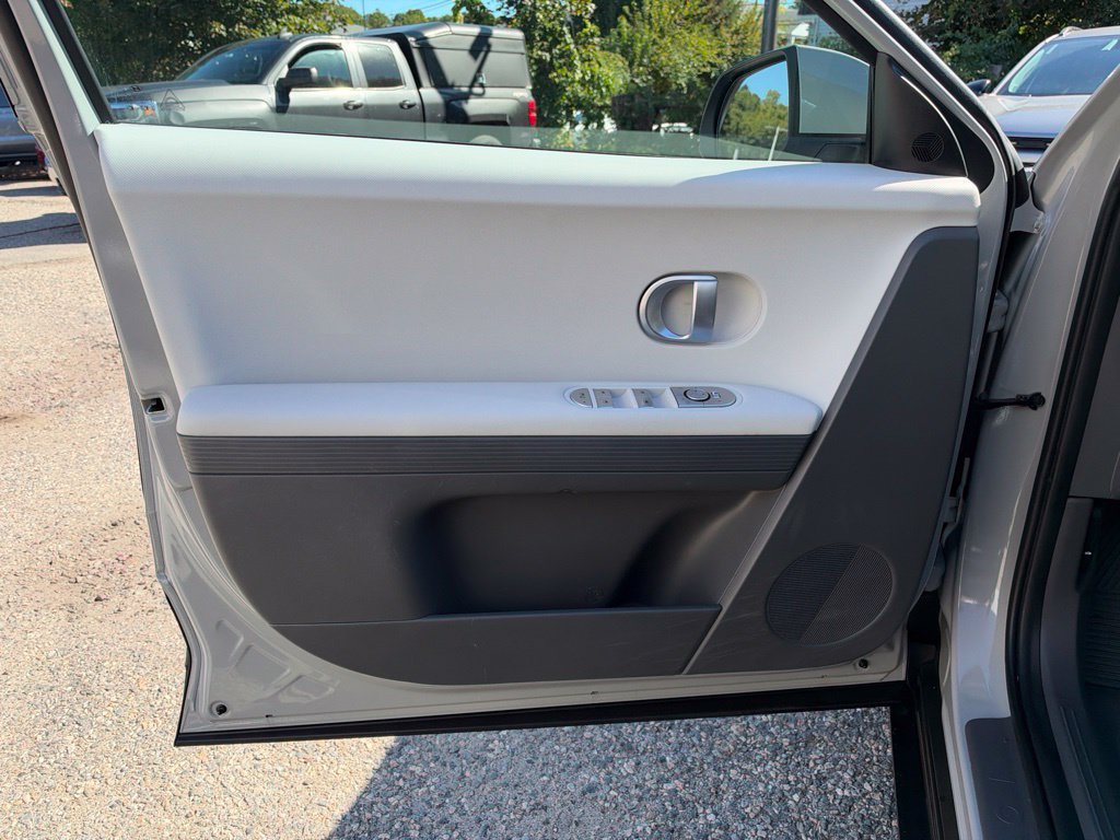 Certified 2024 Hyundai Ioniq 5 SEL AWD/4WD image 12