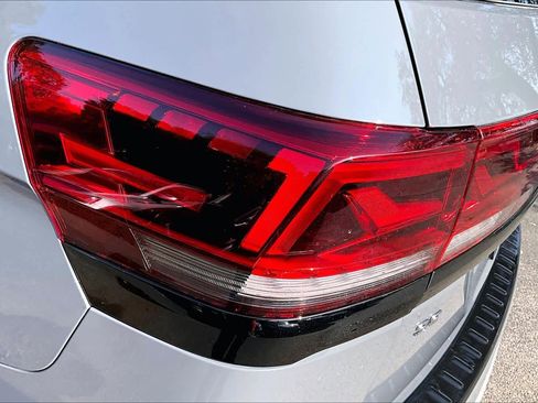 New 2026 Volkswagen Atlas Peak Edition image 14