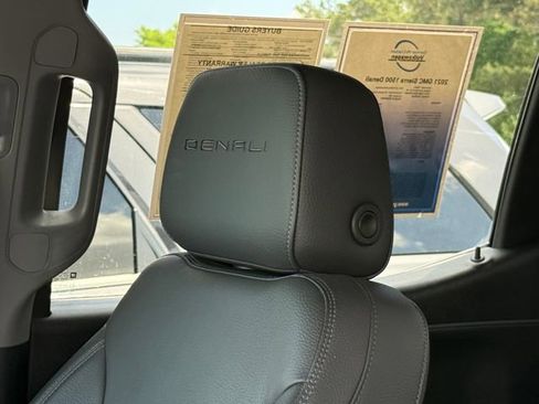 Used 2021 GMC Sierra 1500 Denali w/ Driver Alert Package II AWD/4WD image 11