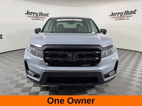 Used 2025 Honda Ridgeline Sport image 5