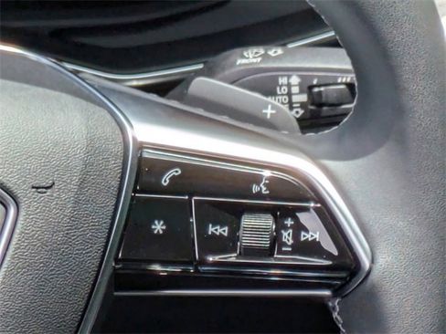 Used 2025 Audi A6 Premium Plus image 18