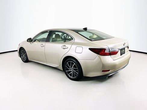 Used 2016 Lexus ES 350 w/ Navigation System Package image 5