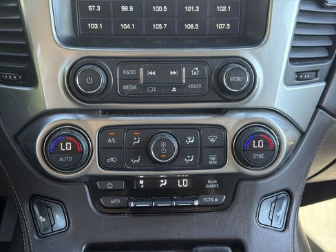 Used 2015 Chevrolet Suburban LT w/ Luxury Package AWD/4WD image 19