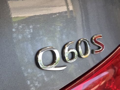 Used 2015 INFINITI Q60 Convertible w/ Premium Package RWD image 10