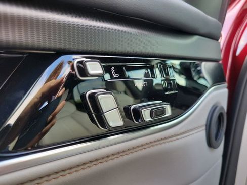 New 2026 Jeep Grand Wagoneer L Summit AWD/4WD image 16