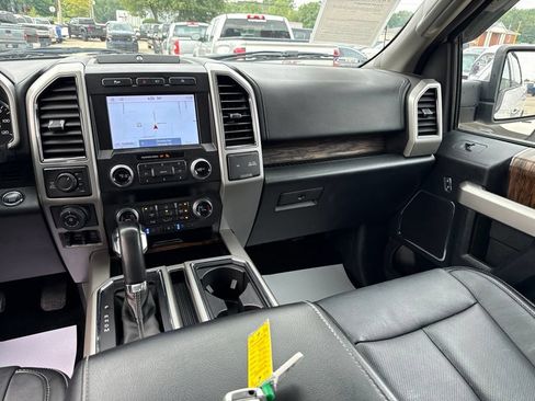 Used 2019 Ford F150 Lariat w/ Equipment Group 502A Luxury AWD/4WD image 13