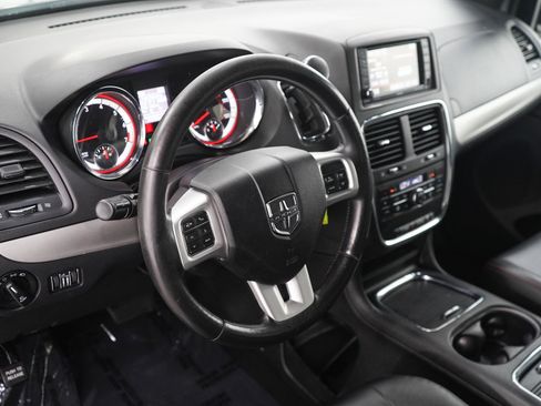 Used 2019 Dodge Grand Caravan GT FWD image 23