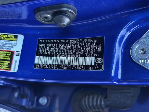 Used 2017 Toyota Corolla LE image 29