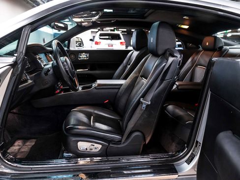 Used 2015 Rolls-Royce Wraith image 37