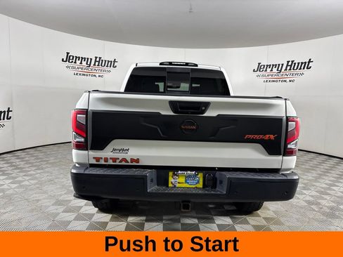 Used 2020 Nissan Titan PRO-4X w/ Pro-4x Convenience Package AWD/4WD image 7