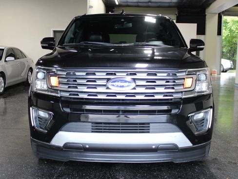 Used 2019 Ford Expedition Max Limited w/ Equipment Group 301A RWD image 10