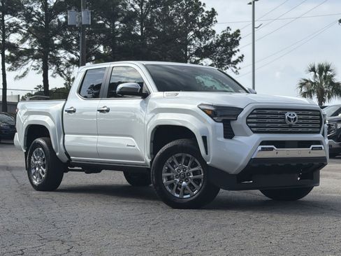 Used 2025 Toyota Tacoma Limited AWD/4WD image 2