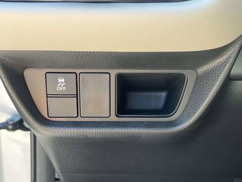 Used 2023 Honda HR-V LX image 18
