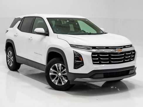 Used 2025 Chevrolet Equinox LT FWD image 6