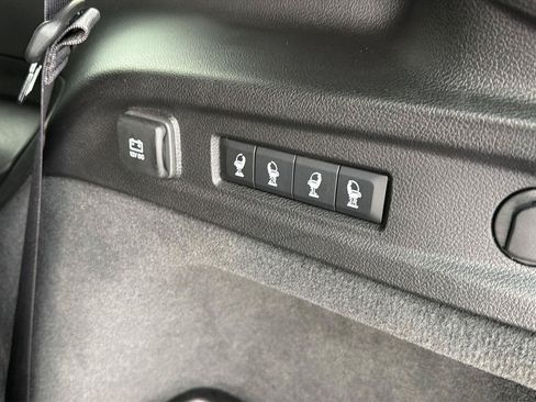 Used 2023 Jeep Grand Cherokee L Overland w/ Rear Seat Video Group I AWD/4WD image 38