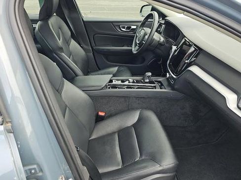 Used 2024 Volvo S60 B5 Core image 6