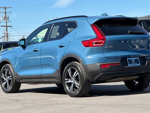 Certified 2024 Volvo XC40 B5 Core image 7