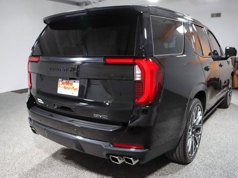 Used 2025 GMC Yukon Denali Ultimate AWD/4WD image 8
