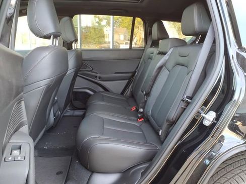 New 2026 Jeep Cherokee Limited AWD/4WD image 30