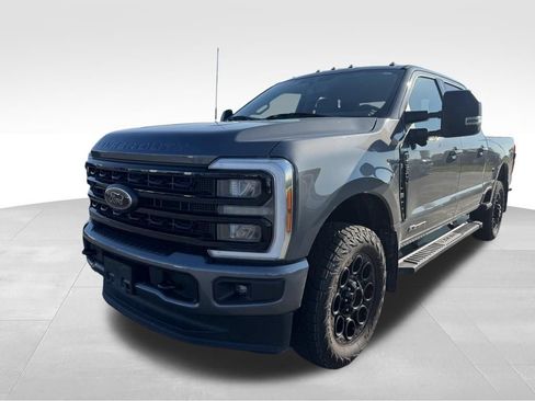 Used 2023 Ford F350 XLT w/ Black Appearance Package AWD/4WD image 7