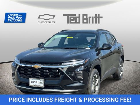 New 2026 Chevrolet Trax LT w/ Sunroof Package FWD image 1