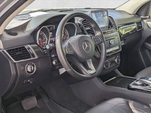 Used 2017 Mercedes-Benz GLS 450 4MATIC image 10