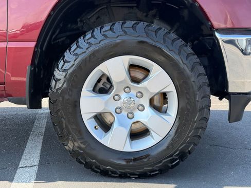 Used 2019 RAM 1500 Big Horn AWD/4WD image 10