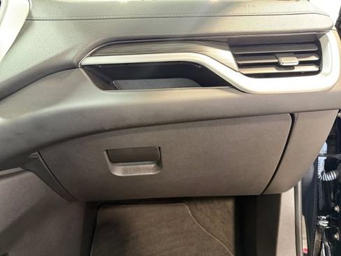 Used 2024 GMC Terrain SLE AWD/4WD image 30