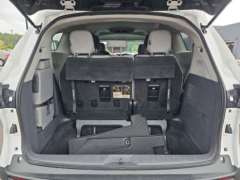 Used 2021 Toyota Sienna LE FWD image 17