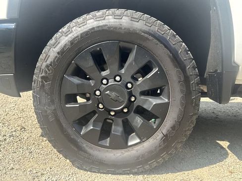 Certified 2024 Chevrolet Silverado 2500 Custom w/ Custom Value Package AWD/4WD image 32