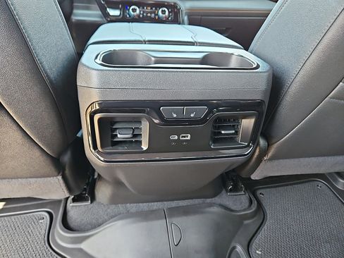 Used 2025 GMC Sierra 1500 AT4 AWD/4WD image 9