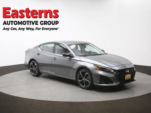 Used 2023 Nissan Altima 2.5 SR FWD image 48
