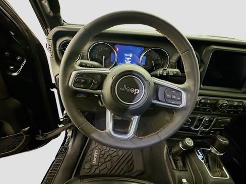 Used 2023 Jeep Wrangler Unlimited Sahara AWD/4WD image 18