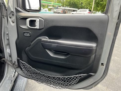 Used 2019 Jeep Wrangler Sport AWD/4WD image 28