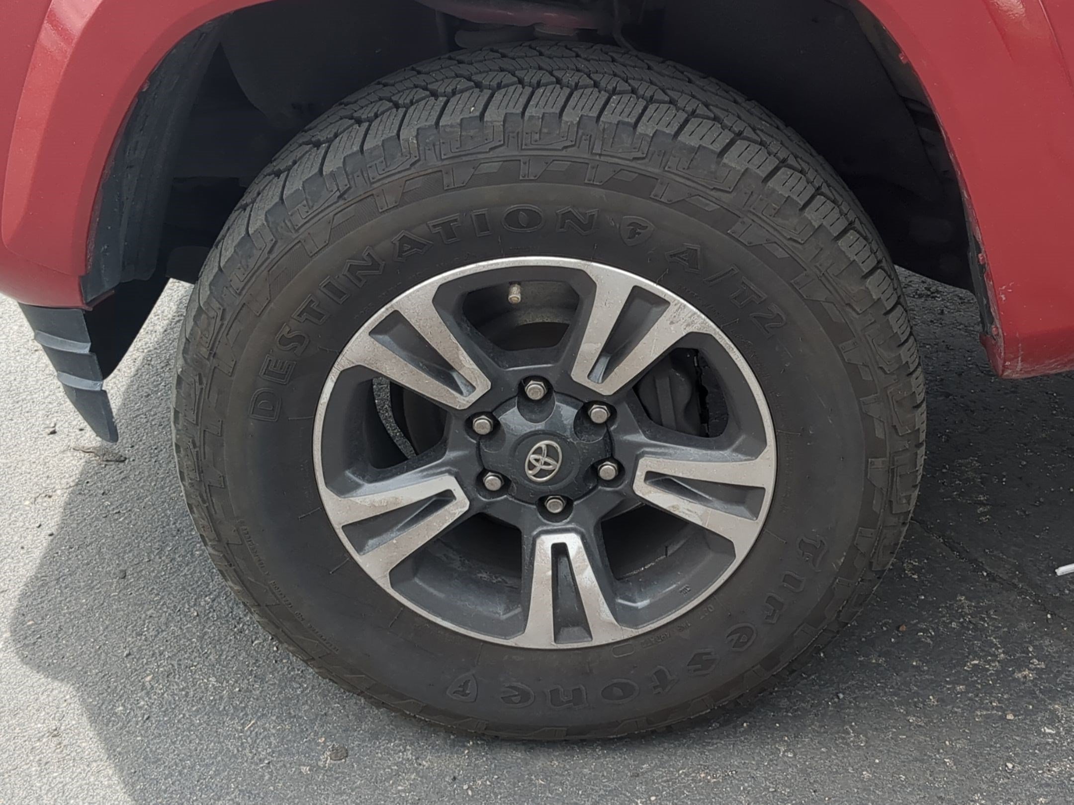 Used 2017 Toyota Tacoma TRD Sport w/ Tow Package (A/T) AWD/4WD image 13