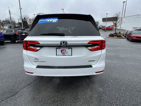 Used 2021 Honda Odyssey Touring image 5
