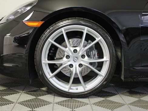 Used 2021 Porsche 718 Boxster image 39