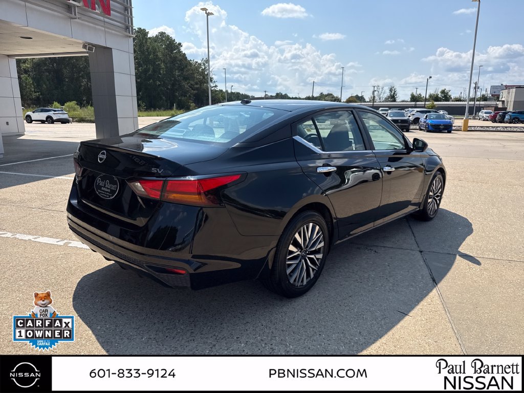 Used 2024 Nissan Altima 2.5 SV FWD image 10